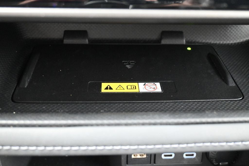 Certified 2024 Toyota Highlander Limited AWD/4WD image 24