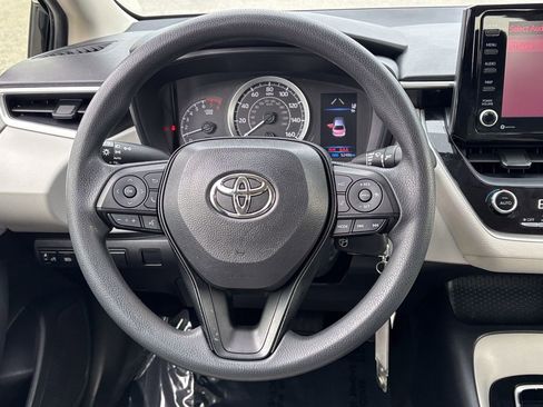 Used 2022 Toyota Corolla LE image 23