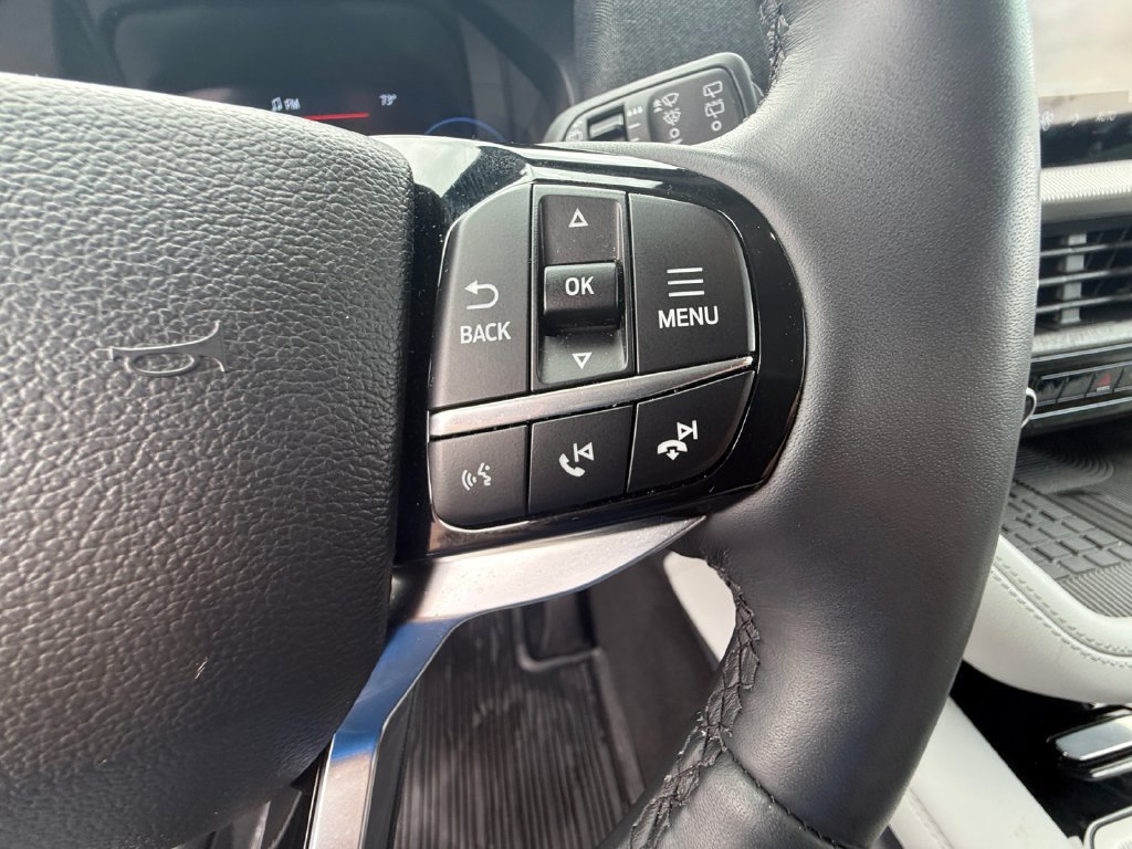 Used 2025 Ford Explorer Platinum w/ LUX Leather Package AWD/4WD image 17
