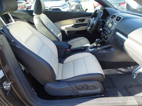 Used 2015 Volkswagen Eos Final Edition image 21