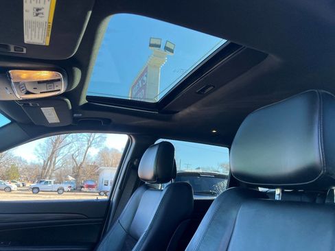 Used 2020 Jeep Grand Cherokee Altitude image 12