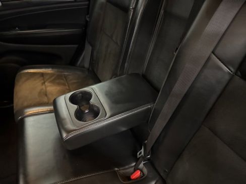 Used 2019 Jeep Grand Cherokee Altitude image 9