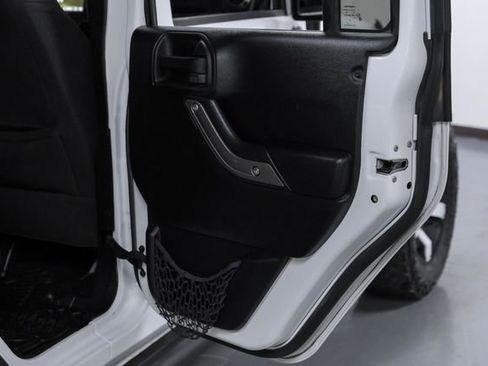 Used 2015 Jeep Wrangler Unlimited Sport image 42