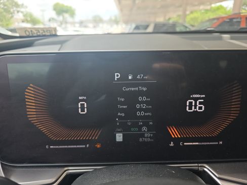 Certified 2025 Kia Sorento LX FWD image 18