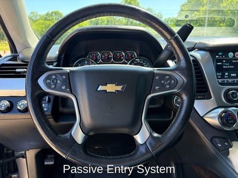 Used 2017 Chevrolet Tahoe LT w/ LT Signature Package AWD/4WD image 18