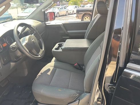 Used 2009 Nissan Titan SE RWD image 11
