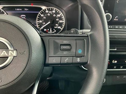 Certified 2023 Nissan Rogue SV FWD image 24
