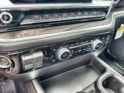 New 2026 GMC Sierra 1500 SLT AWD/4WD image 27