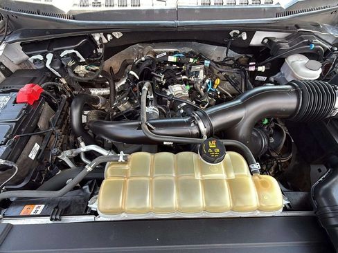 Used 2019 Ford F150 XLT w/ Equipment Group 302A Luxury AWD/4WD image 22