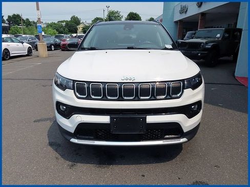 Used 2022 Jeep Compass Limited w/ Sun and Sound Group AWD/4WD image 3
