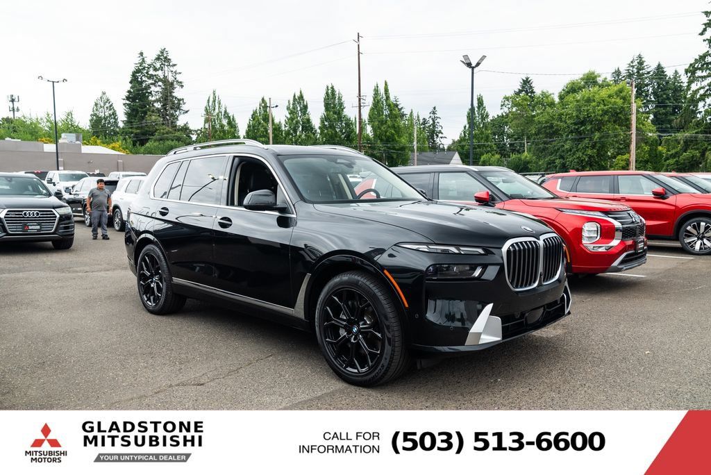 Used 2023 BMW X7 xDrive40i AWD/4WD image 30