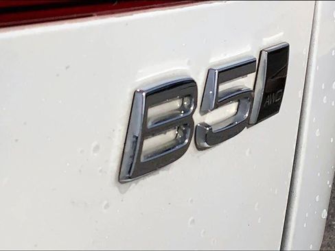 Used 2023 Volvo XC60 B5 Plus image 8