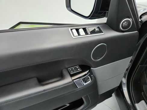 Used 2019 Land Rover Range Rover Sport Supercharged image 22