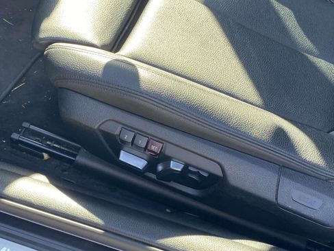 Used 2020 BMW 430i Coupe w/ Convenience Package image 16