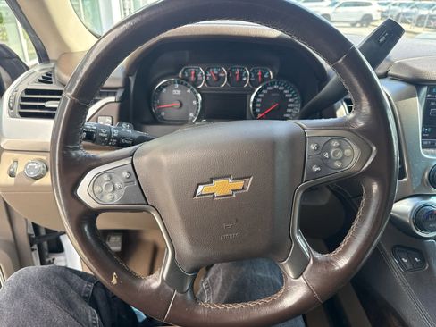 Used 2018 Chevrolet Suburban LT image 15