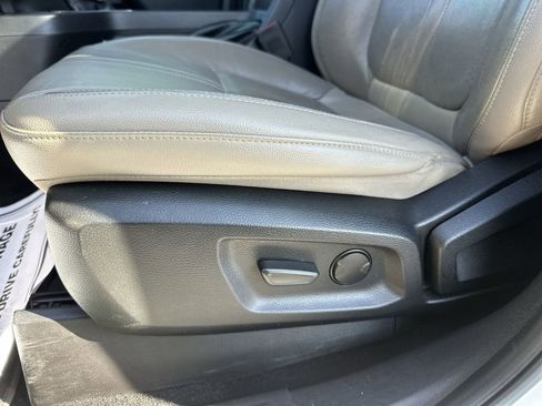 Used 2019 Ford Ranger Lariat image 12