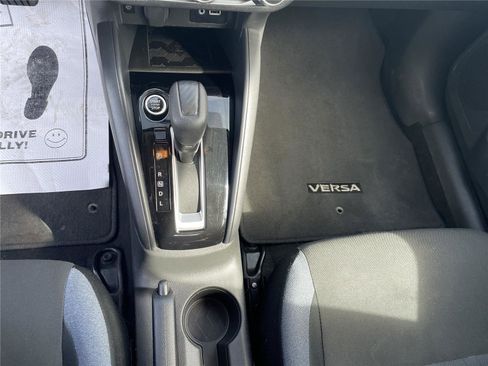 Used 2025 Nissan Versa SV FWD image 17