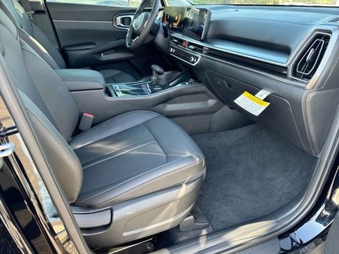 New 2025 Kia Sorento S w/ Panoramic Sunroof Package image 9