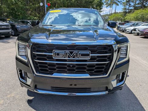 Used 2024 GMC Yukon SLT w/ SLT Luxury Package RWD image 9