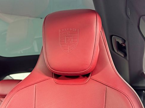 Used 2023 Porsche Taycan 4S w/ Premium Package image 37