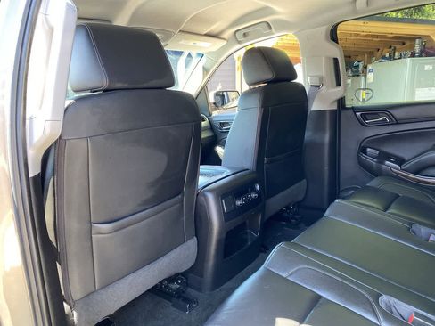 Used 2017 Chevrolet Tahoe LT w/ Luxury Package AWD/4WD image 15