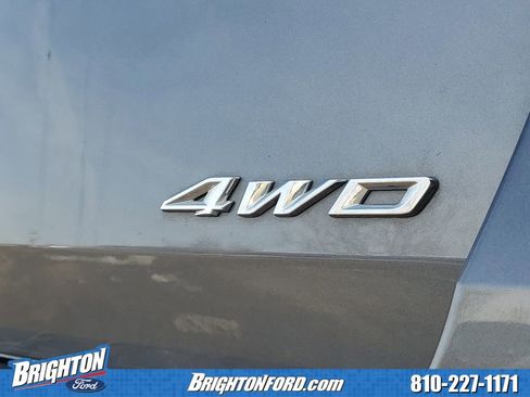 Used 2022 Ford Explorer XLT image 6