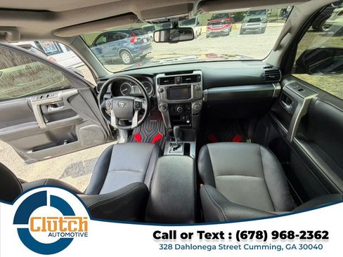 Used 2018 Toyota 4Runner SR5 Premium RWD image 15
