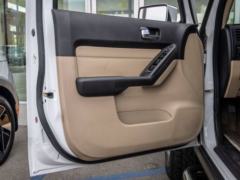 Used 2008 HUMMER H3 Luxury AWD/4WD image 11