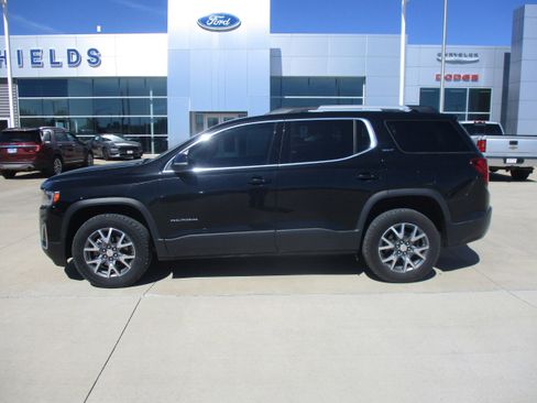 Used 2022 GMC Acadia SLT AWD/4WD image 3