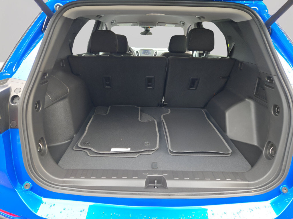 Certified 2024 Chevrolet Equinox LT w/ LPO, Floor Liner Package FWD image 20