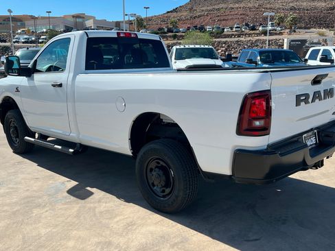 New 2026 RAM 2500 Tradesman AWD/4WD image 3