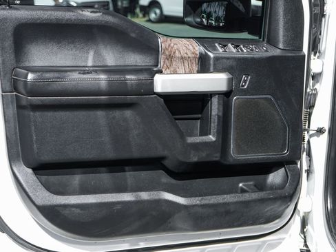 Used 2017 Ford F350 Lariat RWD image 15