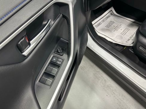 Used 2025 Toyota RAV4 XSE w/ Weather Package image 9