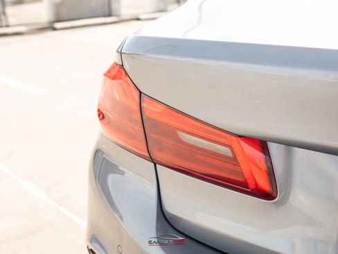 Used 2018 BMW 540i w/ M Sport Package image 47