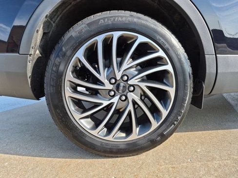 Used 2020 Lincoln Nautilus Reserve w/ Equipment Group 201A AWD/4WD image 23