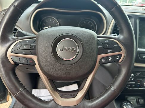 Used 2014 Jeep Cherokee Trailhawk w/ Technology Group AWD/4WD image 14