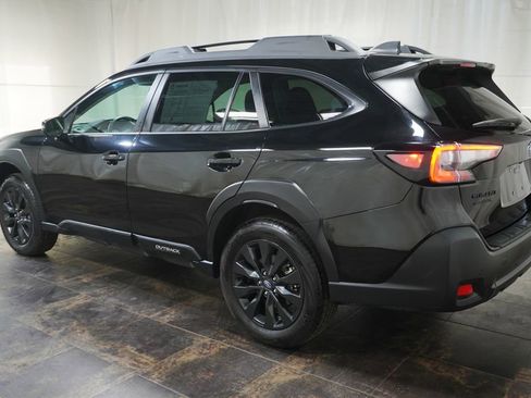 Used 2025 Subaru Outback Onyx Edition image 8