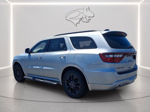 Used 2024 Dodge Durango R/T w/ Blacktop Package RWD image 3