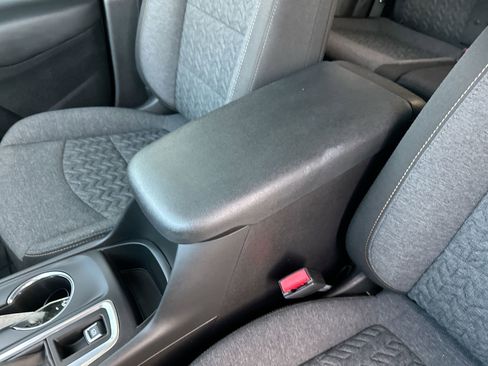 Used 2023 Chevrolet Equinox LT image 20