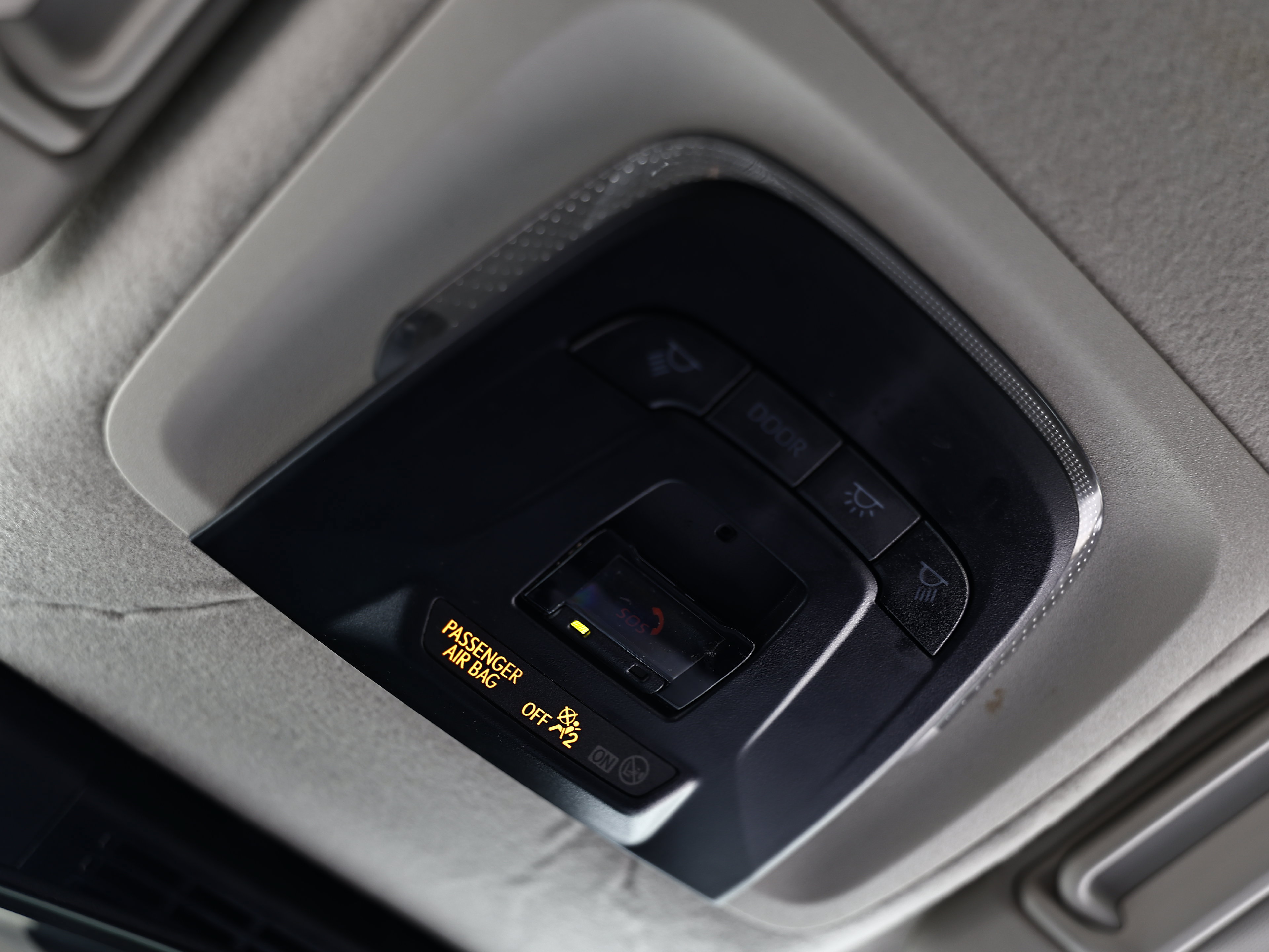 Used 2025 Toyota Corolla LE FWD image 40