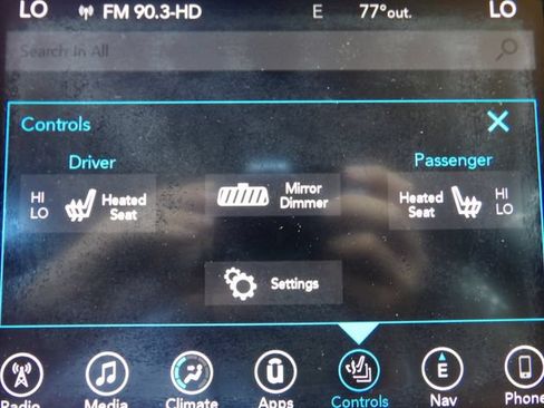 Used 2017 Chrysler 300 Limited w/ Value Package RWD image 27