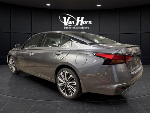 Used 2023 Nissan Altima 2.5 SL AWD/4WD image 3