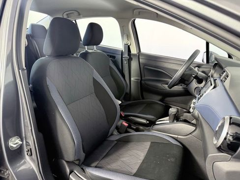 Used 2025 Nissan Versa SV image 12