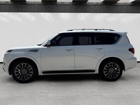Used 2023 Nissan Armada Platinum w/ Captain's Chairs Package AWD/4WD image 2