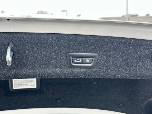 Used 2022 BMW 330i xDrive Sedan w/ Premium Package image 32