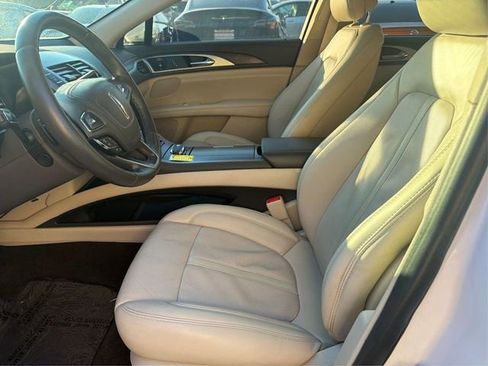 Used 2019 Lincoln MKZ Reserve image 9