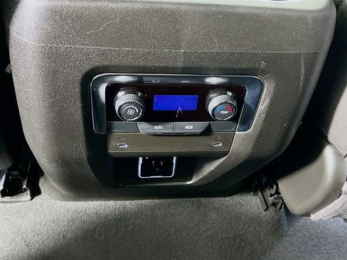 Used 2025 Chevrolet Tahoe LT image 25