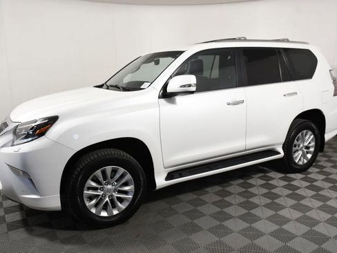 Used 2021 Lexus GX 460 Premium w/ Premium Package image 2