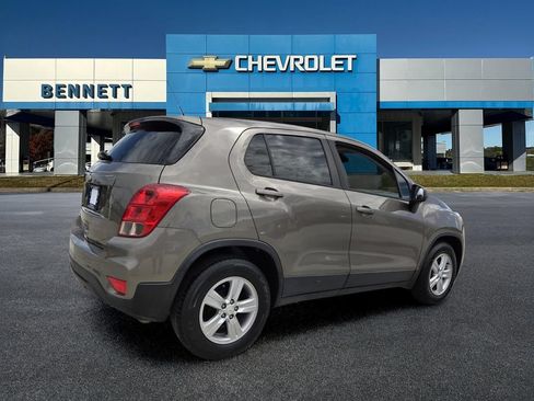 Used 2021 Chevrolet Trax LS w/ Tint and Cruise Package FWD image 7