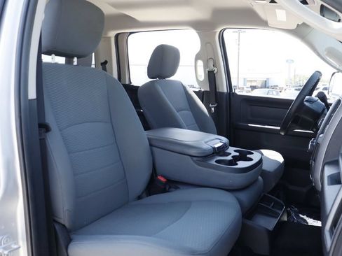 Used 2017 RAM 3500 Tradesman w/ Chrome Appearance Group AWD/4WD image 17